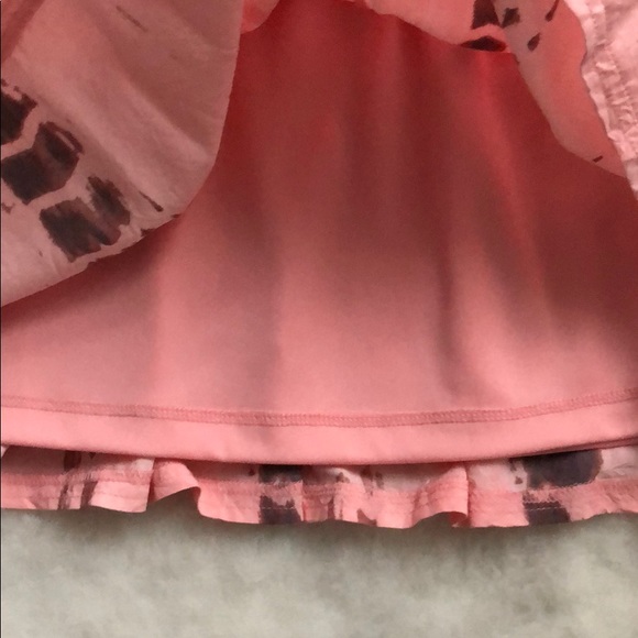 A&E skirt - Picture 3 of 3